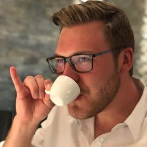 Meet your Posher, Zach